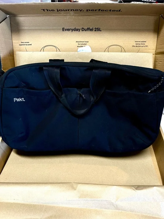 Pakt Everyday Duffel 25L- like new- black