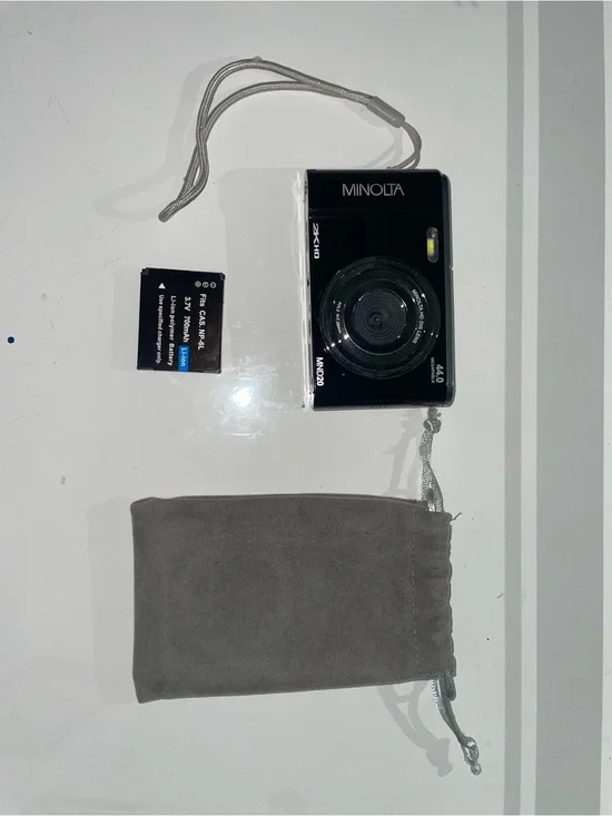 Minolta Compact Digital Camera - Black