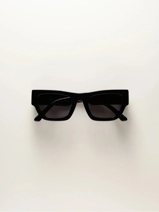 VEHLA Finn Sunglasses - Black/Smoke