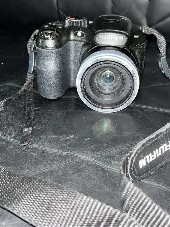 Fuji Fine Pic S Camera neers Sim Card