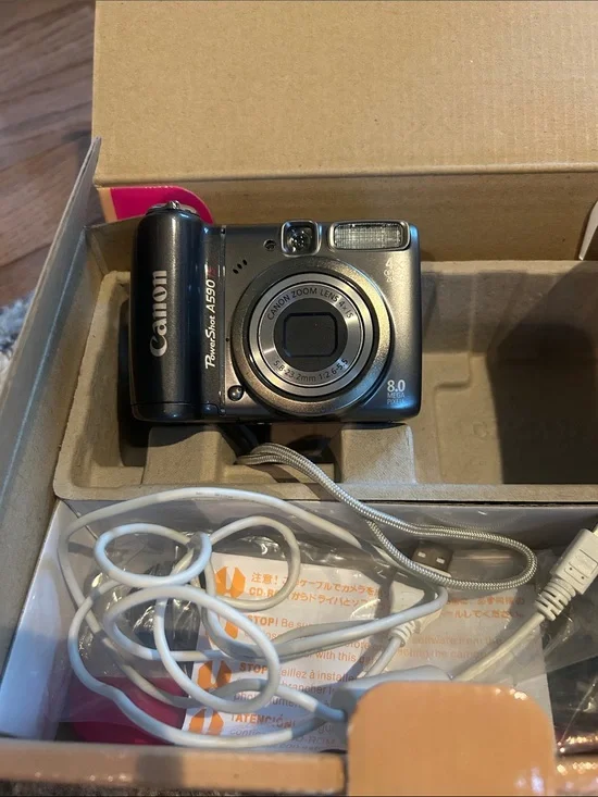 Canon 8.0MP Compact Digital Camera in Metallic Silver-Gray