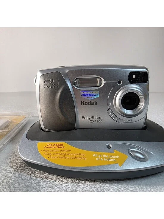 Kodak EasyShare CX4200 Digicam Starter Kit w/ Memory Card, Manuals, Dock
