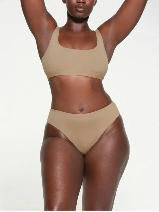 NWT Skims (M) Mid-Waist Bikini Bottom Desert