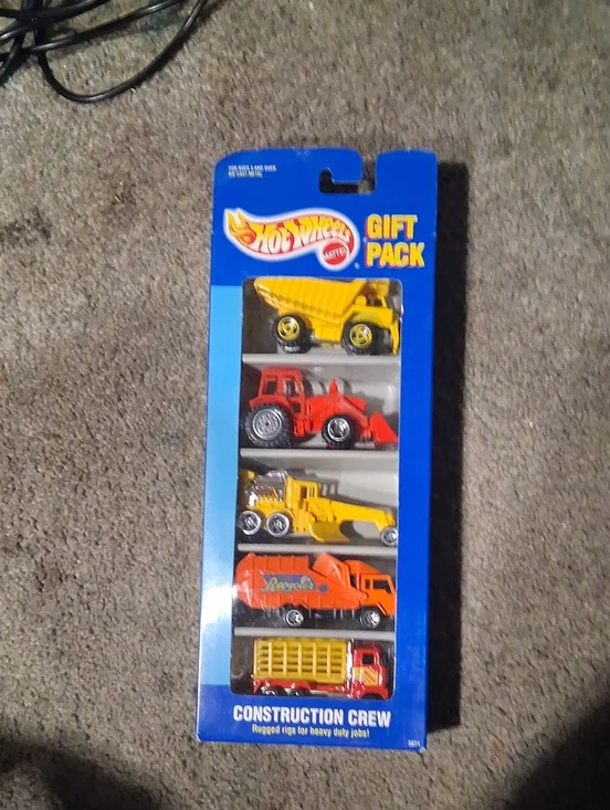 Construction Crew Toy Vehicle Gift Pack - Yellow & Red