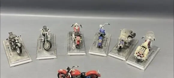 Harley Davidson Set Of 7 Maisto Die-Cast Motorcycles