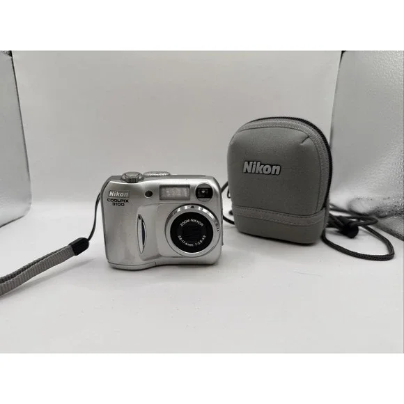 Nikon COOLPIX 3100 3.2MP Digital Camera Silver 3x Nikkor Zoom Digicam FOR PARTS