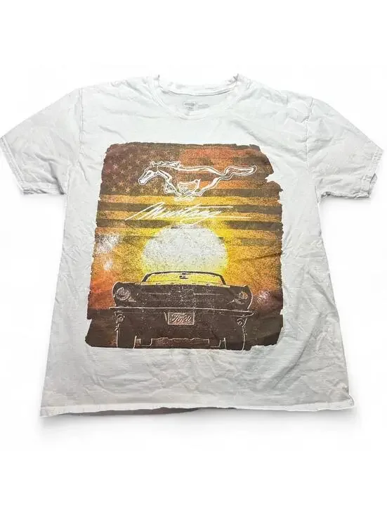 Ford Mustang Graphic T-shirt Size Large
