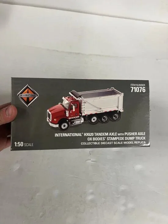 Diecast Masters International HX620 With Ox Body Dump truck 71076 1:50 scale