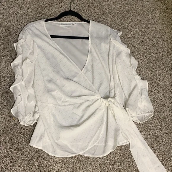 NY &C rap blouse size medium gold dot