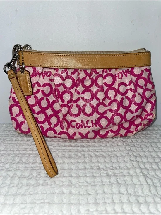 COACH PINK SIGNATURE WRISTLET FTL-07-040