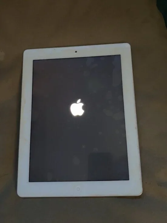 Apple iPad 2 32GB Wi-Fi (A1395) White - Fully Tested with Charger