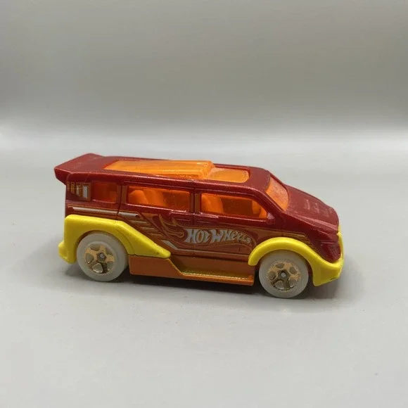 2012 Hot Wheels‎ Speedbox Red 1:64 Diecast 2 3/4