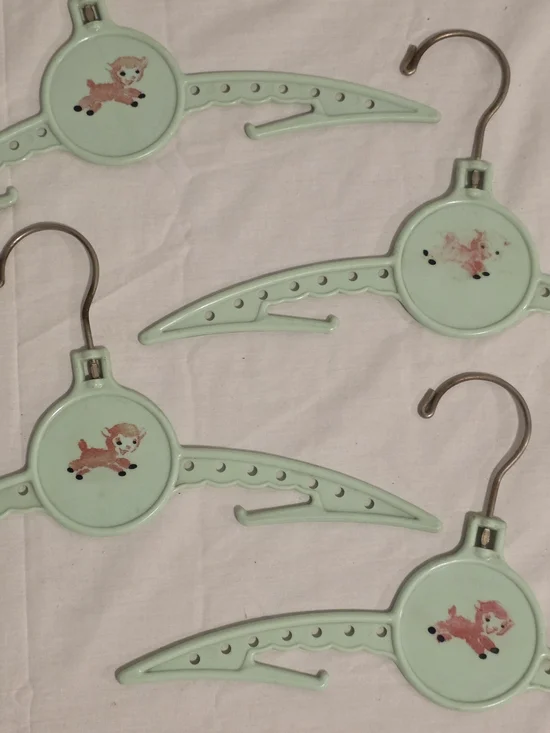Lot Of 4 Vintage Children's Plastic Hangers 11½