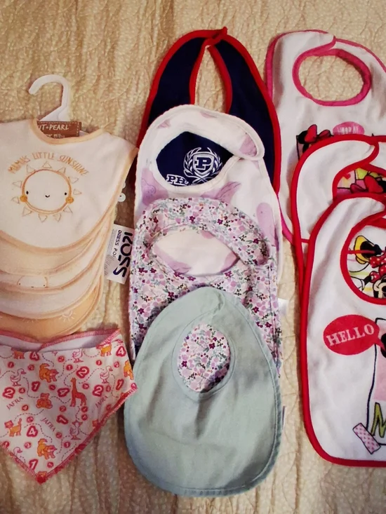 Disney Baby Bibs Pack - Pink, White, Navy, Cream, Light Blue