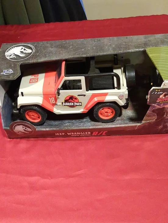 Jurassic World Jeep Wrangler Remote Control Vehicle Jurassic Park Jada RC Toys