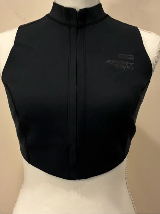 SKIMS Sport Swim Front zipper closure Onyx