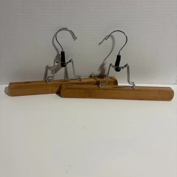 Lot 2 Wooden Clamp Hangers Hanger Pants Skirt Natural Wood Metal Hook