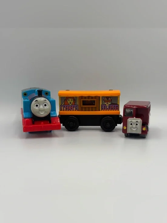 RARE Y2K Thomas & Friends Motorized Thomas Zoo Car Bertie the Bus Train Toy Lot
