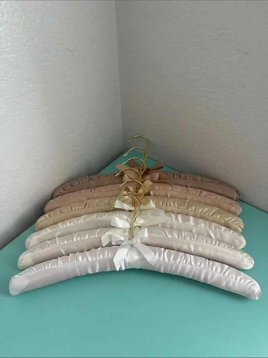 Satin padded heavy duty hangers-set of 6ct. in natural ombré colors-brand new.