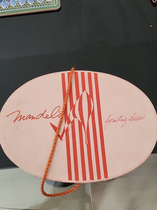 1940/50s Mandel's Of California Fascinating Slippers Pink & Coral Hat Box