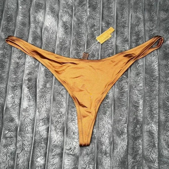 Size: 4X SKIMS Swim Tanga Bikini Bottoms in Almond.