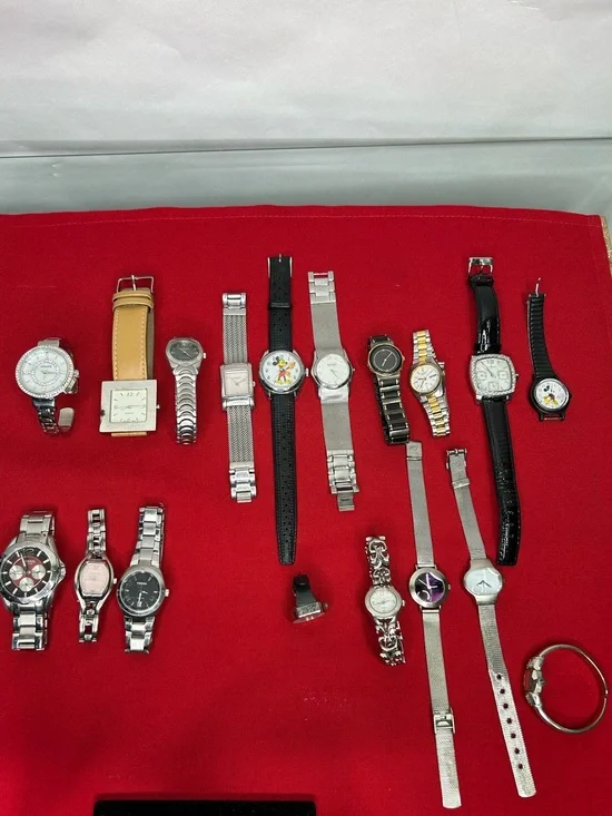 Assorted Womens Wristwatch Lot Silver Black Gold Tan Watch Bulova Seiko Android