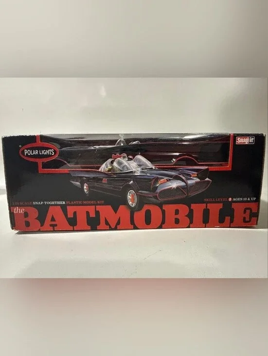 Polar Lights Batmobile 1:25 Scale Model Kit 1966 TV Show w/Figures NEW & SEALED