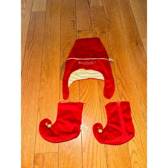 Christmas holiday Bunnies By The Bay elf shoes & hat  For baby 6-12 months  Cond