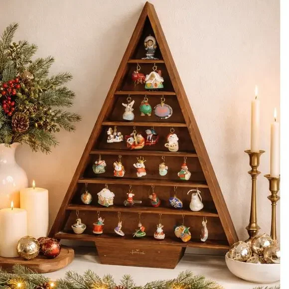 VTG 1988 Hallmark Wooden Shadow Box Christmas Tree Display with Mini Ornaments