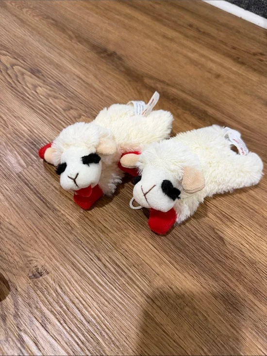 Lamp-chop dog toy