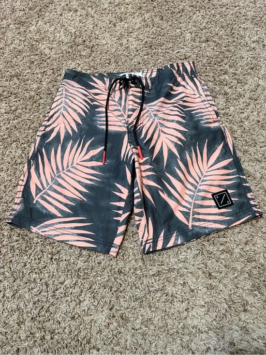 American Eagle Palm Swim Trunk 10” men’s size small NWOT