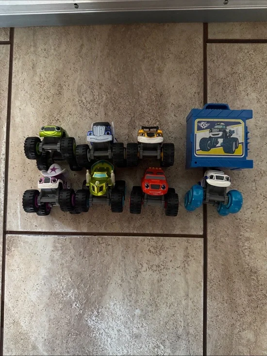 Blaze and the Monster Machines Character Monster Truck Set
