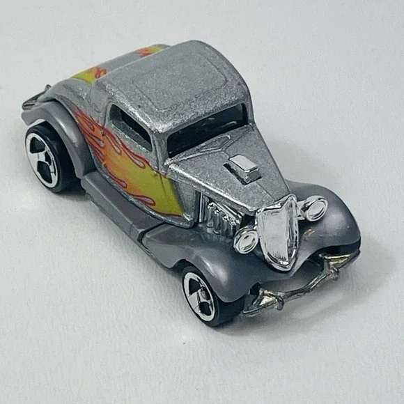 Hot Wheels Gray 1979 Ford Roadster Flames 1:64 Hot Rod 1970s