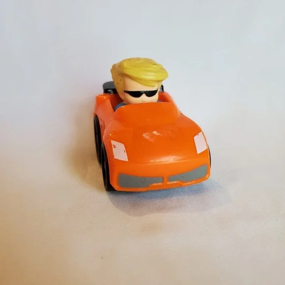 Fisher Price Little People Wheelies Orange Car Blonde Boy Eddie Sunglasses‎