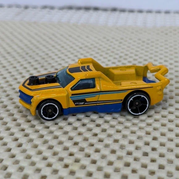 Hot Wheels Fig Rig Yellow‎ Blue Diecast Toy Car Truck X1654 2012 Mattel EUC
