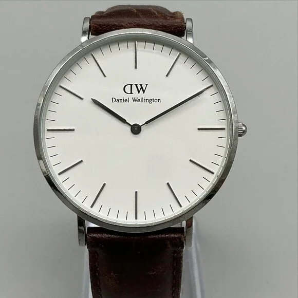 Daniel Wellington Mens Watch 41mm White Dial Brown Leather Strap New Battery
