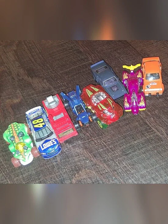 Hot Wheels Lot - Mixed Kids Toy Cars (Red, Blue, Purple, Orange)