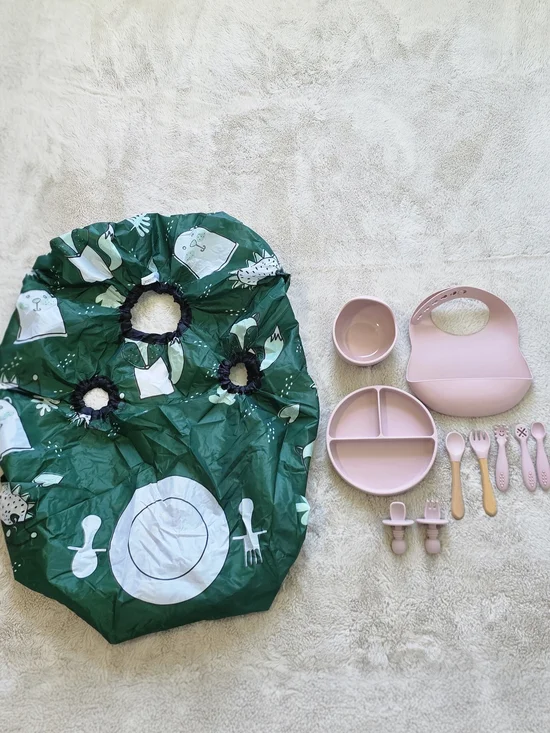 Infants BPA Free Feeding Set And Allover Waterproof Bib For Ages 6M+