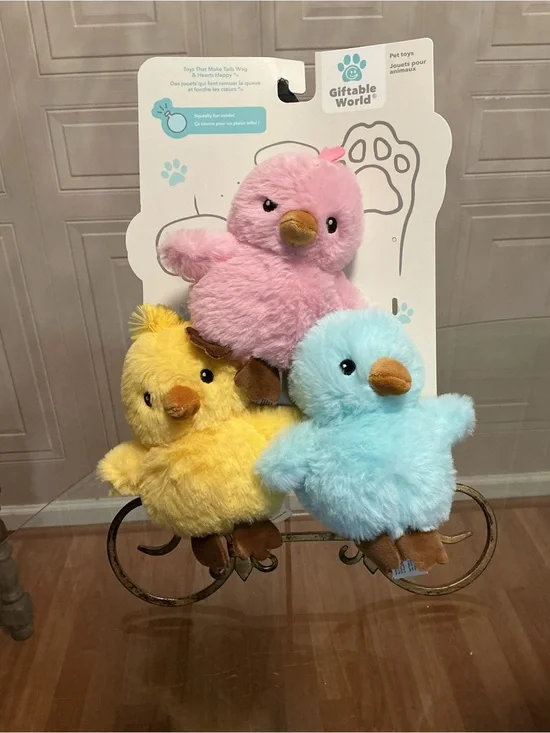 Beautiful Giftable World Chickens  Set Of 3 Stuffed Dog Toy With Squeaker 5.5