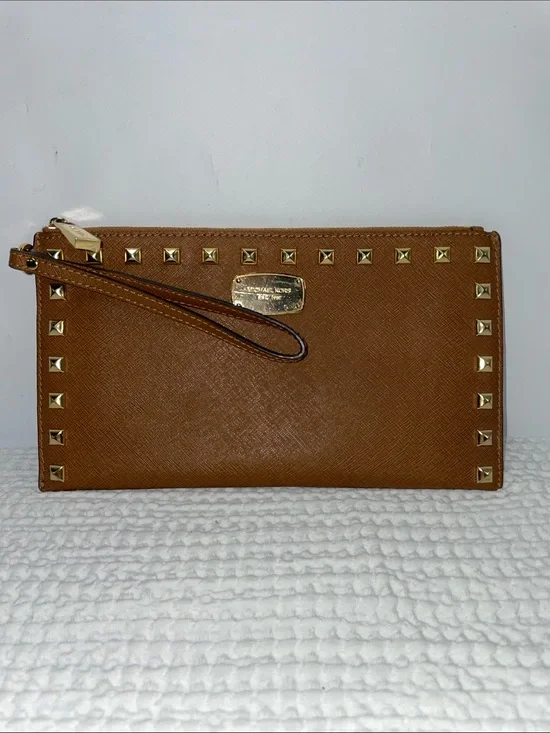 MICHAEL KORS SAFFIANO LEATHER WRISTLET FTL-07-041