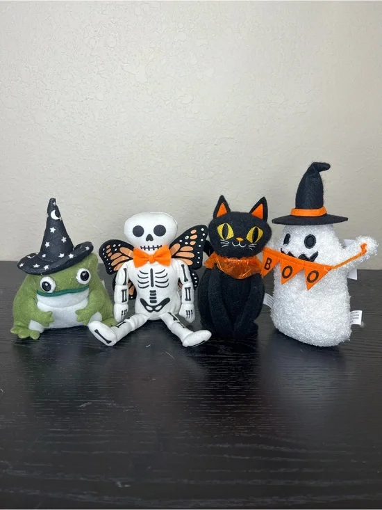 NEW Target Bullseyes Playground Set of 4 Halloween Figurals