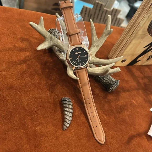 Vanity Fair Brown Leather Strap‎ Watch with pretty Dial 8848