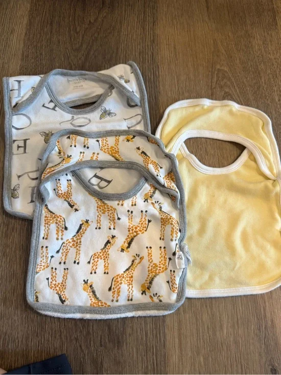 Burt's Bees Baby Giraffe & Yellow Bib Trio
