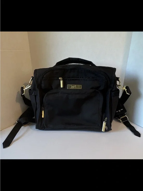 Ju-Ju-Be Black Solid Baby Diaper Bag w/ Adjustable Strap, Zipper, Pockets