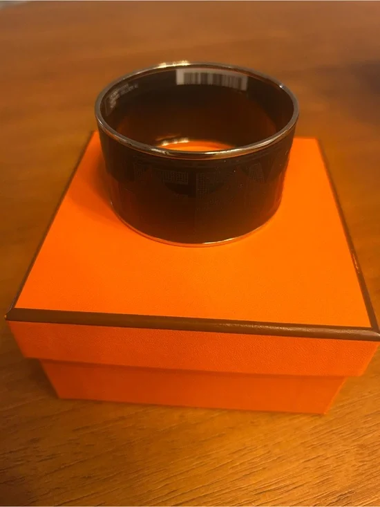 Hermes Black Enamel Wide Cuff Bracelet with Silver palladium. 100% Authentic