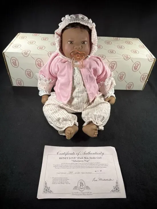 Original Lee Middleton HONEY LOVE AWAKE-GIRL collector's doll