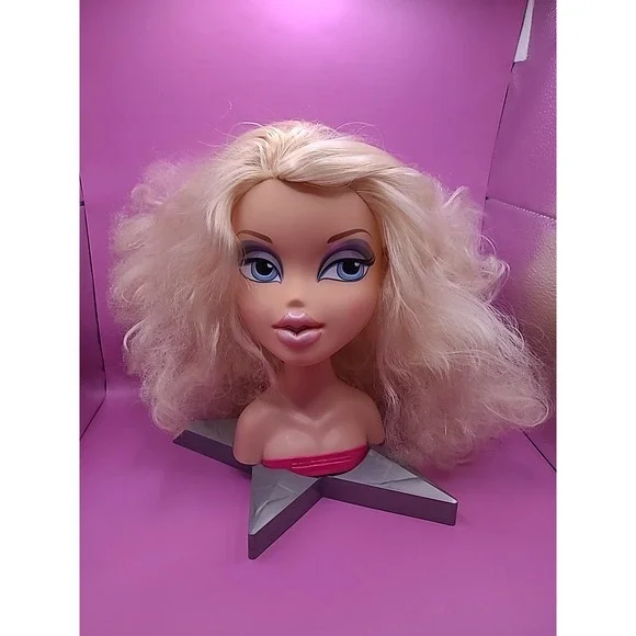 2002 BRATZ CLOE‎ GLAMMED UP FUNKY FASHION MAKEOVER LARGE Styling Doll Head READ