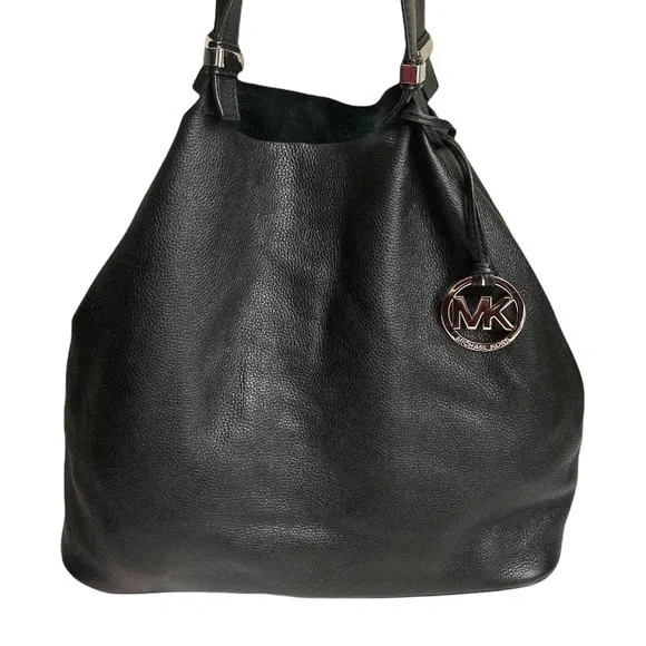 Michael kors soft leather shoulder bag