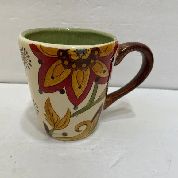 PIER‎ 1 CARYNTHRUM MUG