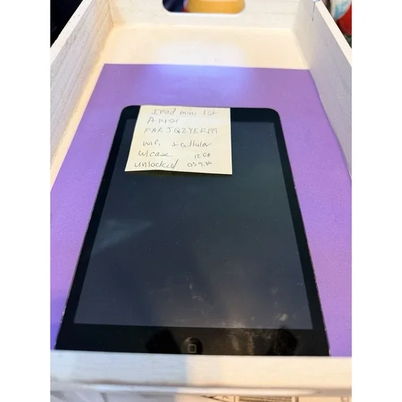 Apple iPad mini 1st Gen A1454 • Wi‑Fi + 4G • 7.9